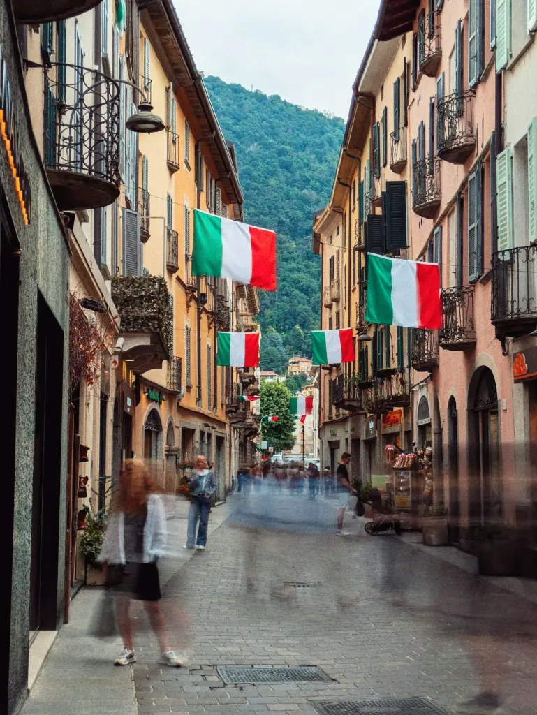 unsplash_-FFqQYUO-Uk_italian flag.webp.jpg.jpg.jpg.jpg.jpg.jpg.jpg.jpg.jpg.jpg.jpg
