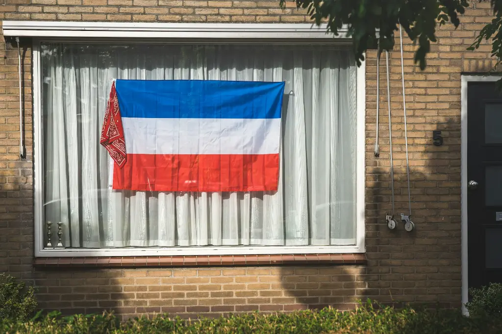 unsplash_qQyd3CsL4Go_netherlands flag.webp.jpg.jpg.jpg.jpg.jpg.jpg.jpg